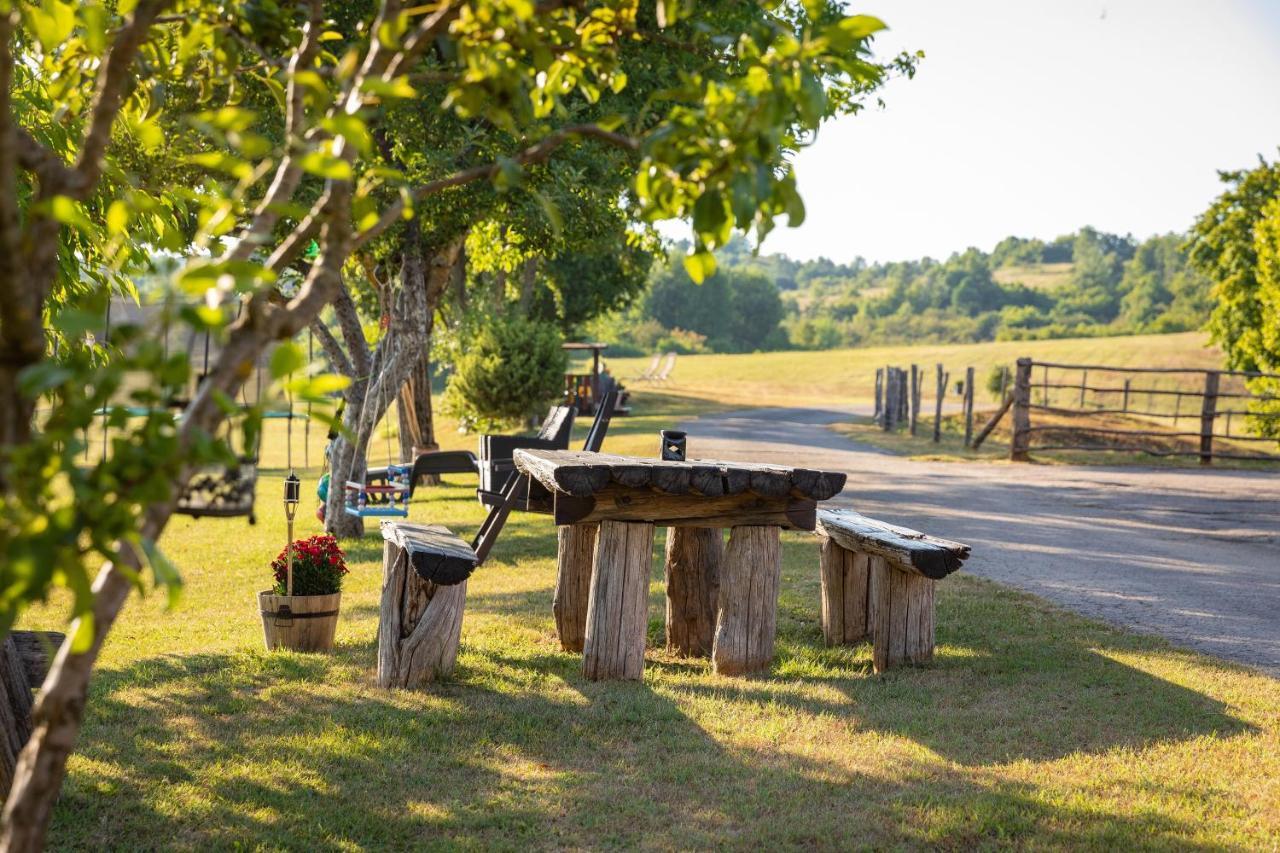 Farmstay Kotic スルニュ エクステリア 写真